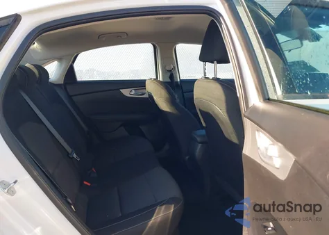 2023 Kia Forte Lxs z USA, uszkodzony, nr VIN 3KPF24AD5PE619448